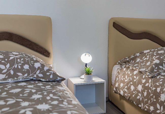 Villa in Gajana - Villa Marsel (4+2) - Privater Pool und Whirlpool Villa in Gajana - Villa Marsel (4+2) - Privater Pool und Whirlpool