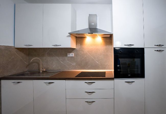 Ferienwohnung in Supetarska Draga - Villa Gulli - Apartment Gold mit Privatstrand Ferienwohnung in Supetarska Draga - Villa Gulli - Apartment Gold mit Privatstrand