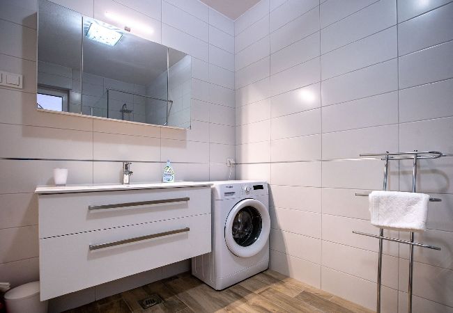 Ferienwohnung in Supetarska Draga - Villa Gulli - Apartment Gold mit Privatstrand Ferienwohnung in Supetarska Draga - Villa Gulli - Apartment Gold mit Privatstrand