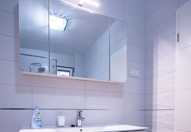 Ferienwohnung in Supetarska Draga - Villa Gulli - Apartment Gold mit Privatstrand Ferienwohnung in Supetarska Draga - Villa Gulli - Apartment Gold mit Privatstrand