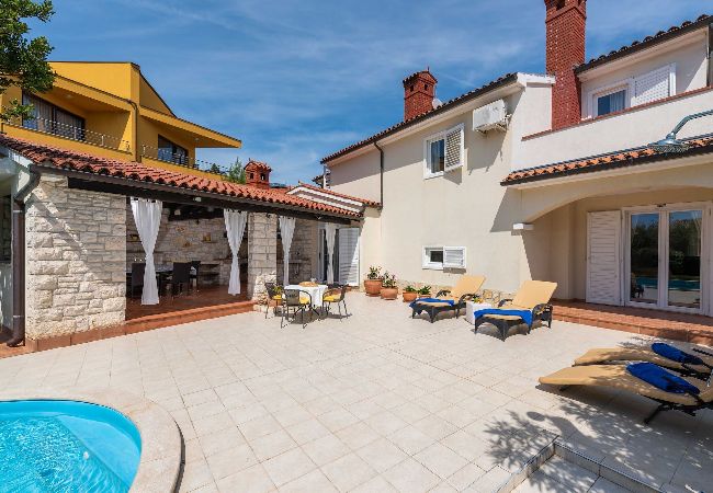 Villa in Premantura - Villa Beauty mit privatem Pool Villa in Premantura - Villa Beauty mit privatem Pool