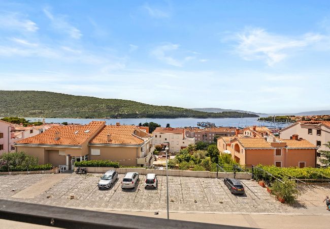 Ferienwohnung in Cres - Bezaubernde Sommerwohnung mit Meerblick Ferienwohnung in Cres - Bezaubernde Sommerwohnung mit Meerblick
