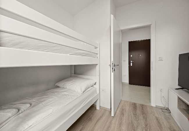 Ferienwohnung in Cres - Bezaubernde Sommerwohnung mit Meerblick Ferienwohnung in Cres - Bezaubernde Sommerwohnung mit Meerblick