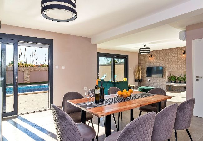 Villa in Pula - Entspannende Villa Philippo mit privatem Pool Villa in Pula - Entspannende Villa Philippo mit privatem Pool