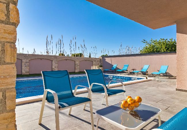 Villa in Pula - Entspannende Villa Philippo mit privatem Pool Villa in Pula - Entspannende Villa Philippo mit privatem Pool