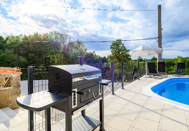 Ferienwohnung in Markoci - Ihr Urlaub in der Natur mit privatem Pool - Lara Ferienwohnung in Markoci - Ihr Urlaub in der Natur mit privatem Pool - Lara