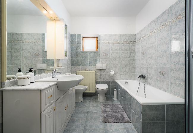 Ferienwohnung in Markoci - Ihr Urlaub in der Natur mit privatem Pool - Lara Ferienwohnung in Markoci - Ihr Urlaub in der Natur mit privatem Pool - Lara