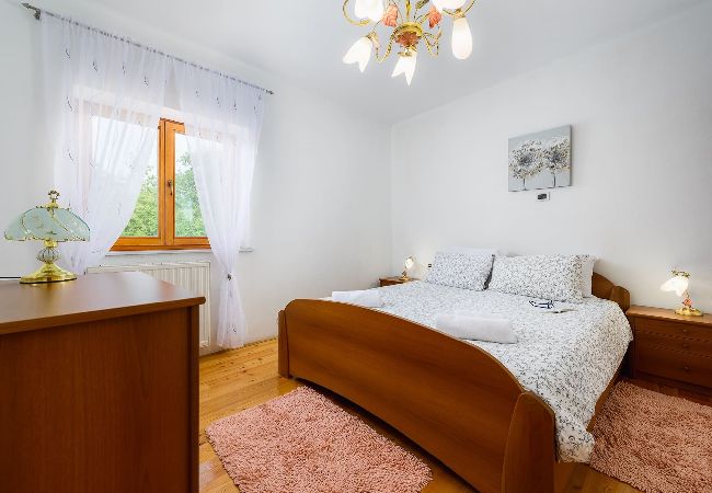 Ferienwohnung in Markoci - Ihr Urlaub in der Natur mit privatem Pool - Lara Ferienwohnung in Markoci - Ihr Urlaub in der Natur mit privatem Pool - Lara