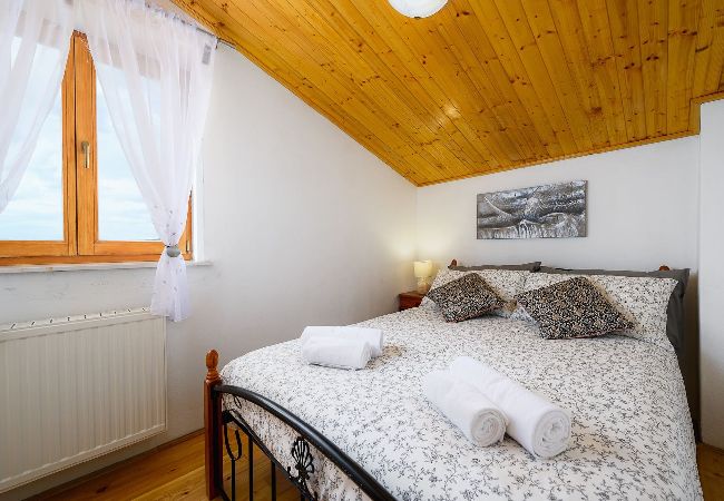 Ferienwohnung in Markoci - Ihr Urlaub in der Natur mit privatem Pool - Lara Ferienwohnung in Markoci - Ihr Urlaub in der Natur mit privatem Pool - Lara