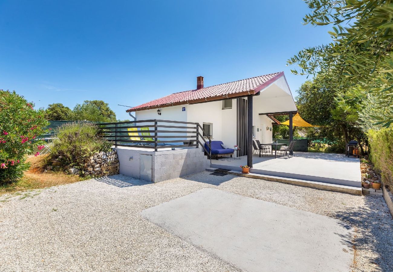 Ferienhaus in Peroj - Eco Beach House Corrine - 100 m vom Strand 