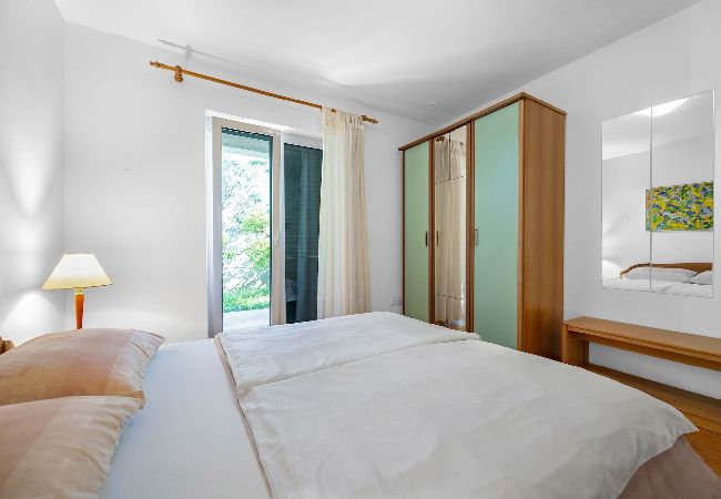 Ferienwohnung in Banjol - Magischer Garten mit Whirlpool - FeWo Blanka A1 Ferienwohnung in Banjol - Magischer Garten mit Whirlpool - FeWo Blanka A1