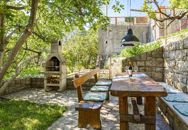 Ferienwohnung in Banjol - Magischer Garten mit Whirlpool - FeWo Blanka A1 Ferienwohnung in Banjol - Magischer Garten mit Whirlpool - FeWo Blanka A1