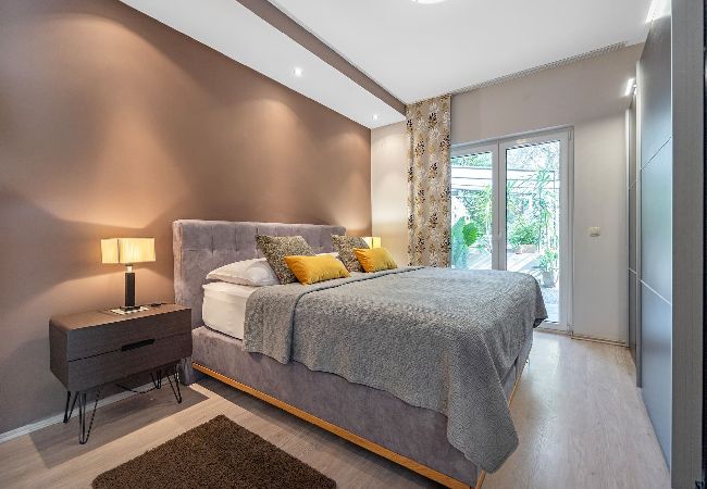 Ferienwohnung in Banjol - Magischer Garten mit Whirlpool – FeWo Blanka C2 Ferienwohnung in Banjol - Magischer Garten mit Whirlpool – FeWo Blanka C2