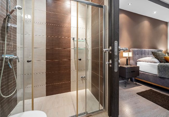 Ferienwohnung in Banjol - Magischer Garten mit Whirlpool – FeWo Blanka C2 Ferienwohnung in Banjol - Magischer Garten mit Whirlpool – FeWo Blanka C2