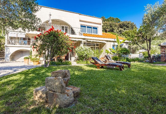 Ferienwohnung in Banjol - Magischer Garten mit Whirlpool – FeWo Blanka C2 Ferienwohnung in Banjol - Magischer Garten mit Whirlpool – FeWo Blanka C2