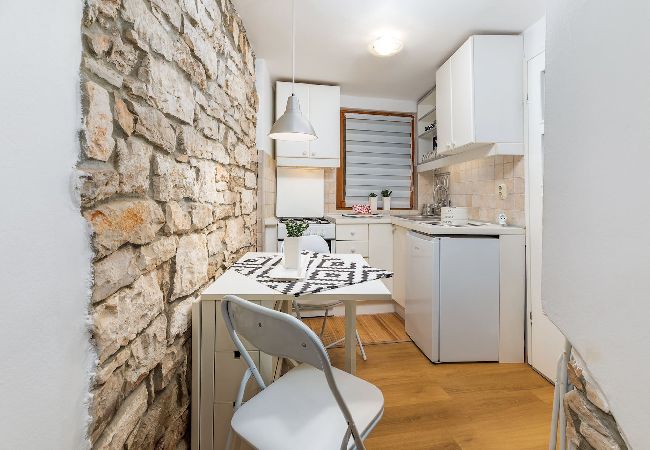 Ferienhaus in Fažana - Malerisches Fazana - Stadtzentrum - Haus Doda Ferienhaus in Fažana - Malerisches Fazana - Stadtzentrum - Haus Doda