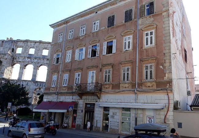 Ferienwohnung in Pula - Amphitheater Art Apartment  Ferienwohnung in Pula - Amphitheater Art Apartment