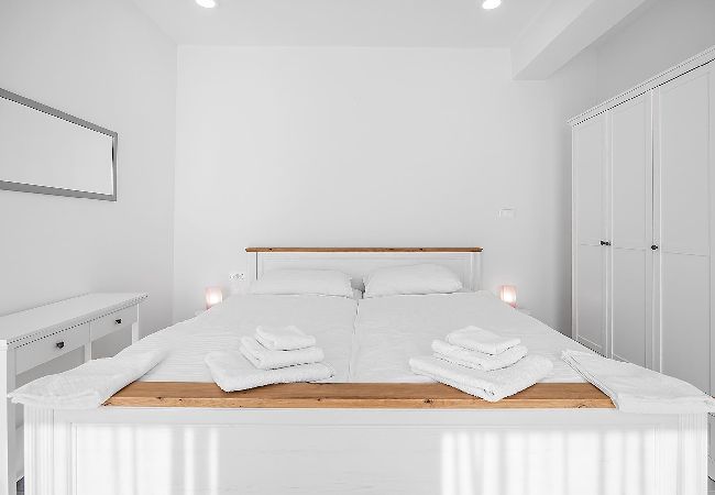 Ferienwohnung in Banjol - Wunderbare Terrasse und Meerblick - Max 1 Ferienwohnung in Banjol - Wunderbare Terrasse und Meerblick - Max 1