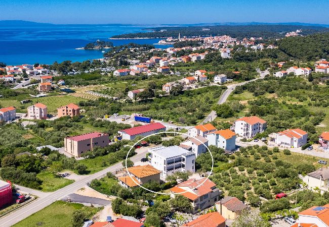 Ferienwohnung in Banjol - Wunderbare Terrasse und Meerblick - Max 1 Ferienwohnung in Banjol - Wunderbare Terrasse und Meerblick - Max 1