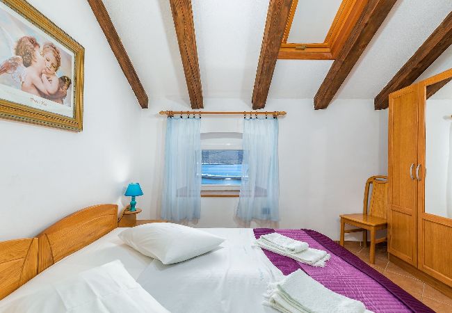 Ferienwohnung in Cres - Urlaub auf der Insel Cres – Lungomare Venezia Ferienwohnung in Cres - Urlaub auf der Insel Cres – Lungomare Venezia