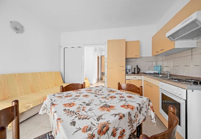 Ferienwohnung in Rab - Meerblick und Bootsliegeplatz - Jurica (4) Ferienwohnung in Rab - Meerblick und Bootsliegeplatz - Jurica (4)