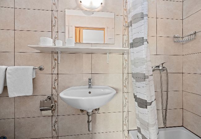 Ferienwohnung in Rab - Meerblick und Bootsliegeplatz - Jurica (4) Ferienwohnung in Rab - Meerblick und Bootsliegeplatz - Jurica (4)