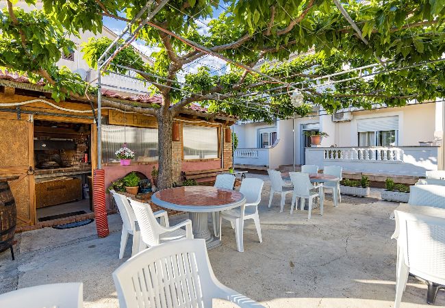 Ferienwohnung in Rab - Meerblick und Bootsliegeplatz - Jurica (4) Ferienwohnung in Rab - Meerblick und Bootsliegeplatz - Jurica (4)