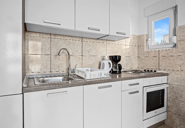 Ferienwohnung in Rab - Meerblick und Bootsliegeplatz - Jurica (Ana) Ferienwohnung in Rab - Meerblick und Bootsliegeplatz - Jurica (Ana)