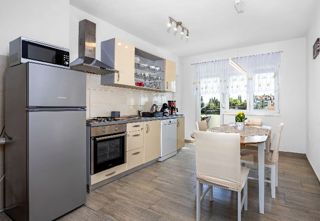 Ferienwohnung in Fažana - Haustierfreundliches Wohnung, Meerblick – Ivana Ferienwohnung in Fažana - Haustierfreundliches Wohnung, Meerblick – Ivana