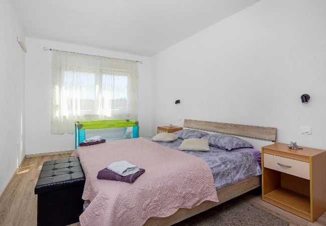 Ferienwohnung in Fažana - Haustierfreundliches Wohnung, Meerblick – Ivana Ferienwohnung in Fažana - Haustierfreundliches Wohnung, Meerblick – Ivana