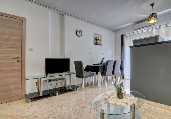 Ferienwohnung in Valbandon - Kajfes A5 - One Bedroom Apartment with Terrace Ferienwohnung in Valbandon - Kajfes A5 - One Bedroom Apartment with Terrace