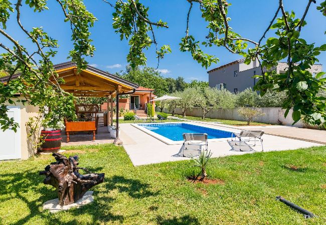 Ferienhaus in Pula - Schöne Familienoase mit privatem Pool – Dolinka Ferienhaus in Pula - Schöne Familienoase mit privatem Pool – Dolinka