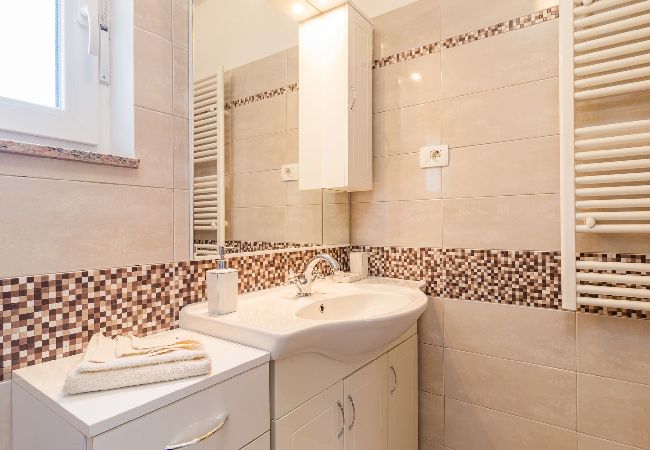 Ferienhaus in Pula - Schöne Familienoase mit privatem Pool – Dolinka Ferienhaus in Pula - Schöne Familienoase mit privatem Pool – Dolinka