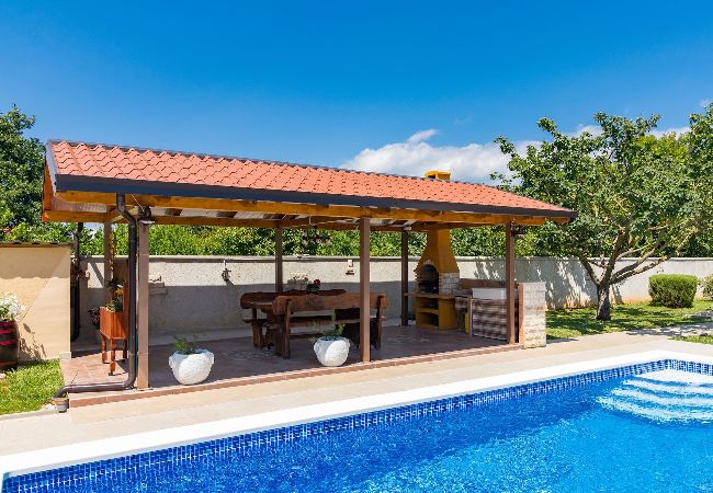 Ferienhaus in Pula - Schöne Familienoase mit privatem Pool – Dolinka Ferienhaus in Pula - Schöne Familienoase mit privatem Pool – Dolinka