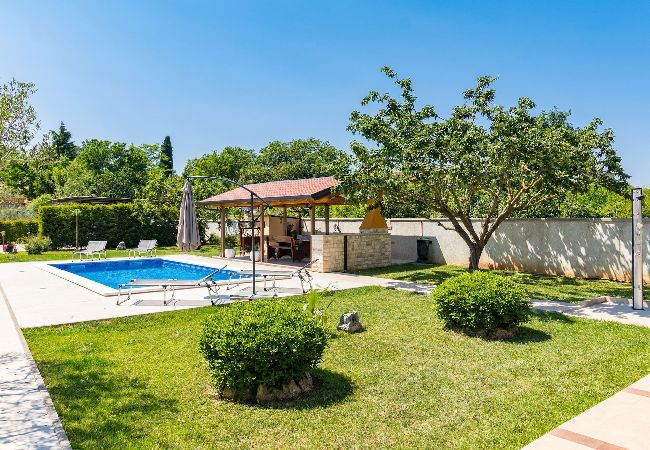 Ferienhaus in Pula - Schöne Familienoase mit privatem Pool – Dolinka Ferienhaus in Pula - Schöne Familienoase mit privatem Pool – Dolinka