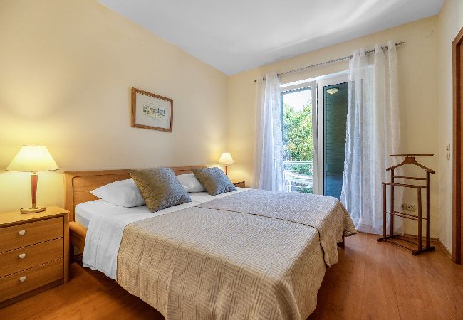 Ferienwohnung in Banjol - Magischer Garten mit Whirlpool - FeWo Blanka A2 Ferienwohnung in Banjol - Magischer Garten mit Whirlpool - FeWo Blanka A2