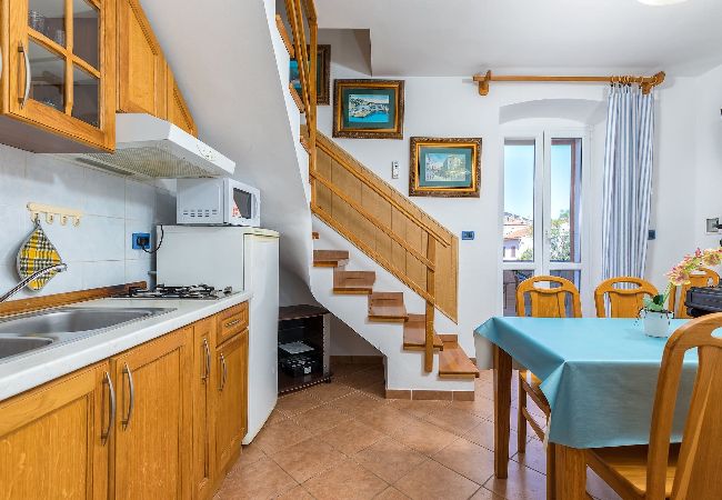 Ferienwohnung in Cres - Inselleben auf Cres - Lungomare Joyce Ferienwohnung in Cres - Inselleben auf Cres - Lungomare Joyce