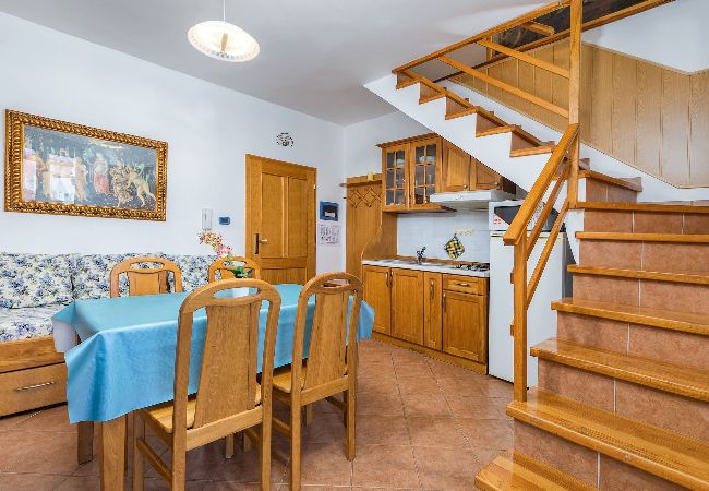 Ferienwohnung in Cres - Inselleben auf Cres - Lungomare Joyce Ferienwohnung in Cres - Inselleben auf Cres - Lungomare Joyce