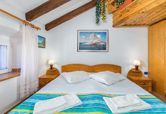 Ferienwohnung in Cres - Inselleben auf Cres - Lungomare Joyce Ferienwohnung in Cres - Inselleben auf Cres - Lungomare Joyce