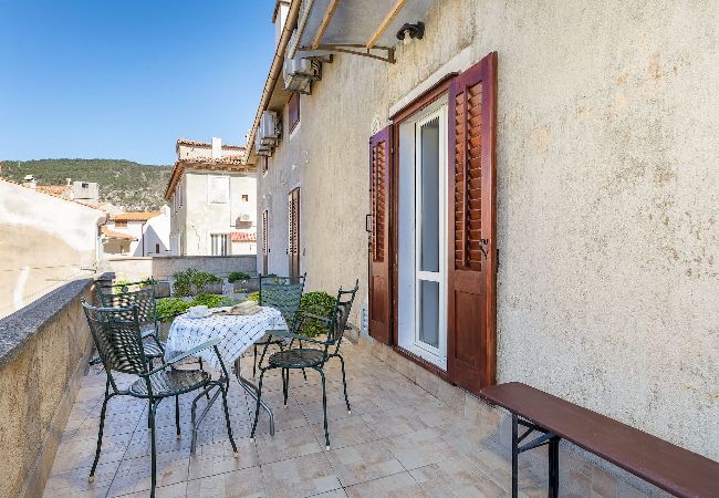 Ferienwohnung in Cres - Inselleben auf Cres - Lungomare Joyce Ferienwohnung in Cres - Inselleben auf Cres - Lungomare Joyce