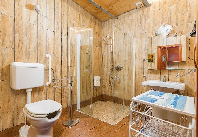 Ferienwohnung in Cres - Yachtleben auf festem Boden - Lungomare Valentina Ferienwohnung in Cres - Yachtleben auf festem Boden - Lungomare Valentina