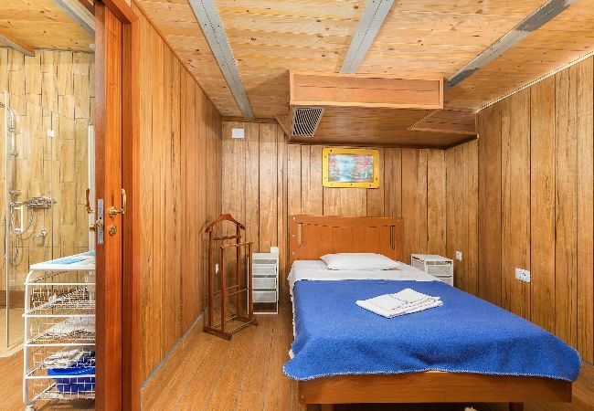 Ferienwohnung in Cres - Yachtleben auf festem Boden - Lungomare Valentina Ferienwohnung in Cres - Yachtleben auf festem Boden - Lungomare Valentina