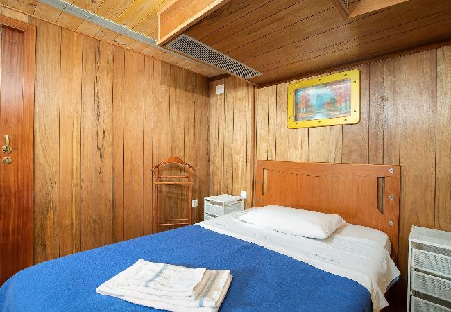 Ferienwohnung in Cres - Yachtleben auf festem Boden - Lungomare Valentina Ferienwohnung in Cres - Yachtleben auf festem Boden - Lungomare Valentina