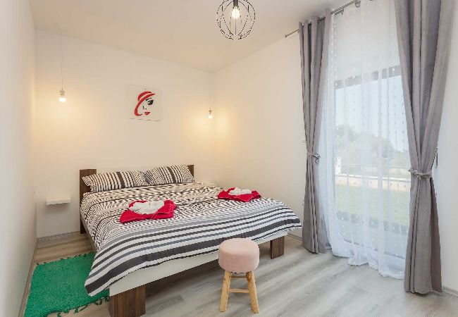 Ferienhaus in Peroj - Eco House Peroj - 100 m vom Strand entfernt Ferienhaus in Peroj - Eco House Peroj - 100 m vom Strand entfernt