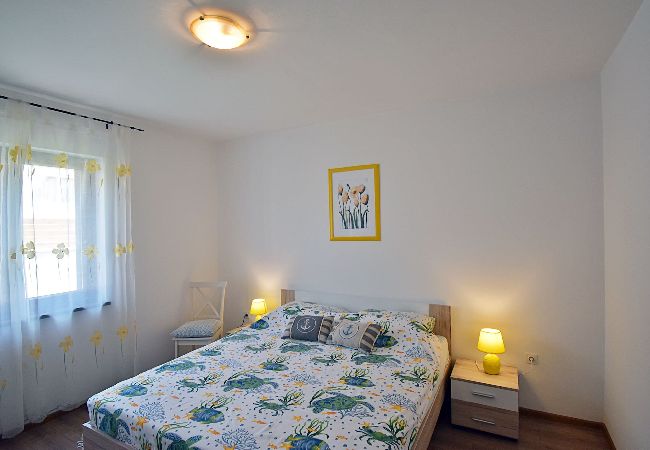 Ferienwohnung in Pula - Apartment Tina mit Terrasse und schönem Garten Ferienwohnung in Pula - Apartment Tina mit Terrasse und schönem Garten