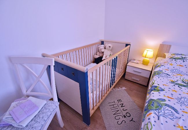 Ferienwohnung in Pula - Apartment Tina mit Terrasse und schönem Garten Ferienwohnung in Pula - Apartment Tina mit Terrasse und schönem Garten