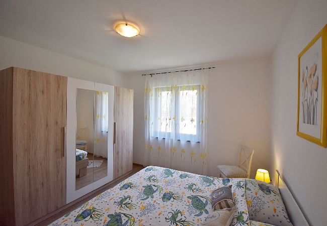 Ferienwohnung in Pula - Apartment Tina mit Terrasse und schönem Garten Ferienwohnung in Pula - Apartment Tina mit Terrasse und schönem Garten