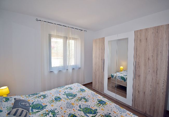 Ferienwohnung in Pula - Apartment Tina mit Terrasse und schönem Garten Ferienwohnung in Pula - Apartment Tina mit Terrasse und schönem Garten