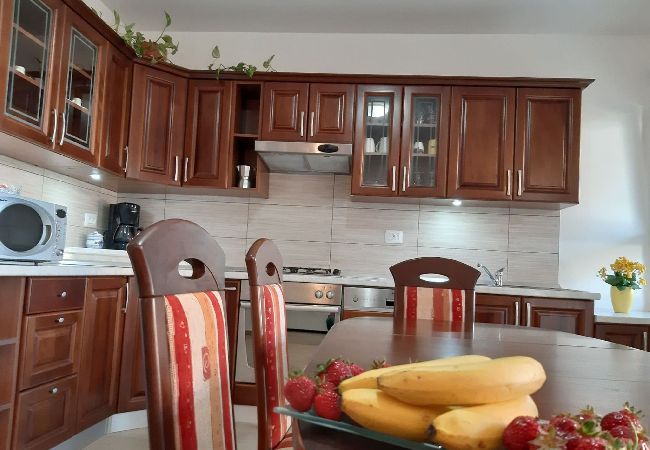 Ferienwohnung in Pula - Apartment Tina mit Terrasse und schönem Garten Ferienwohnung in Pula - Apartment Tina mit Terrasse und schönem Garten