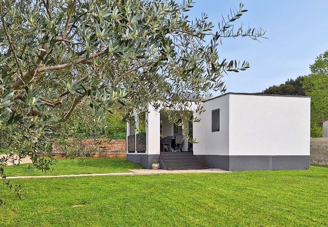 Ferienhaus in Pula - Modernes Haus Lucia in den ruhigen Vororten Ferienhaus in Pula - Modernes Haus Lucia in den ruhigen Vororten